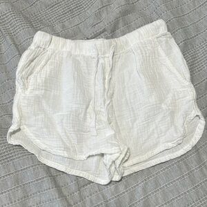 NWOT Stars Above White Gauze Textured Lounge Shorts